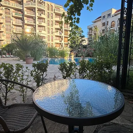 Studio/free Yoga&aqua Aerobic * Slantschew brjag