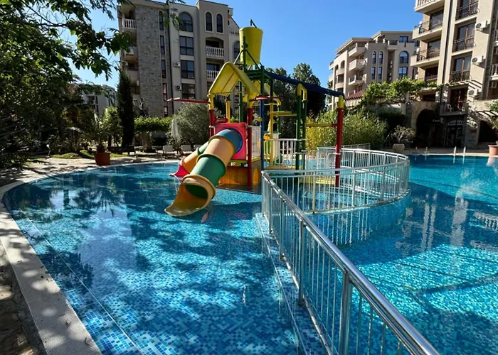 Studio/free Yoga&aqua Aerobic *